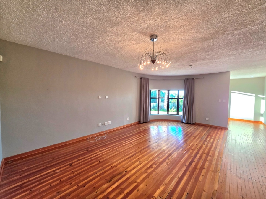 4 Bedroom Property for Sale in Eureka Free State